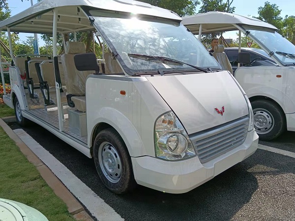 游览车